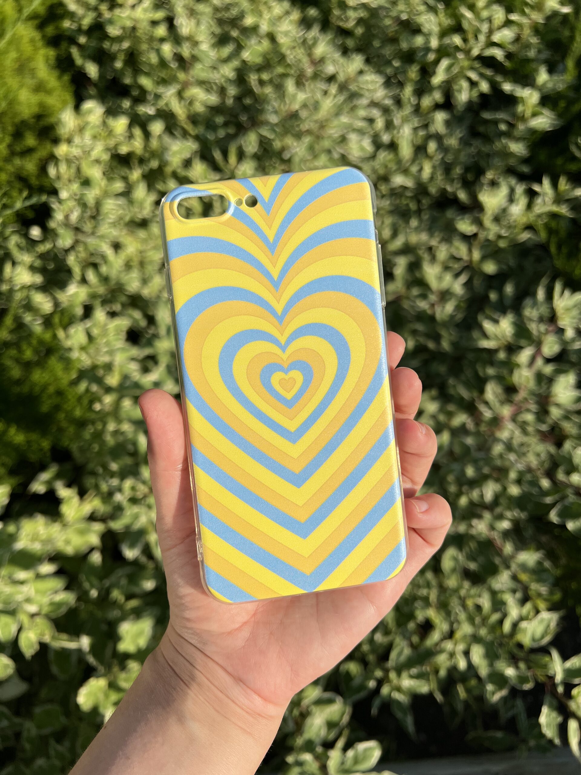 Чохол на телефон жовто-блакитний Heart для iPhone 11 12 14 pro та інші Чохол на телефон жовто-блакитний Heart для iPhone 11 12 14 pro та інші